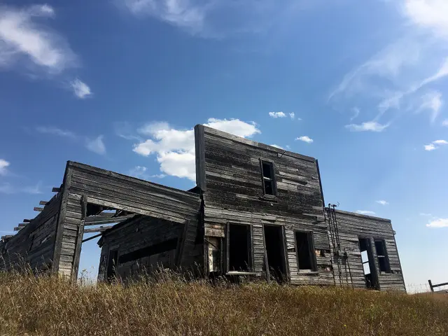 Abandoned wooden building on the prairie